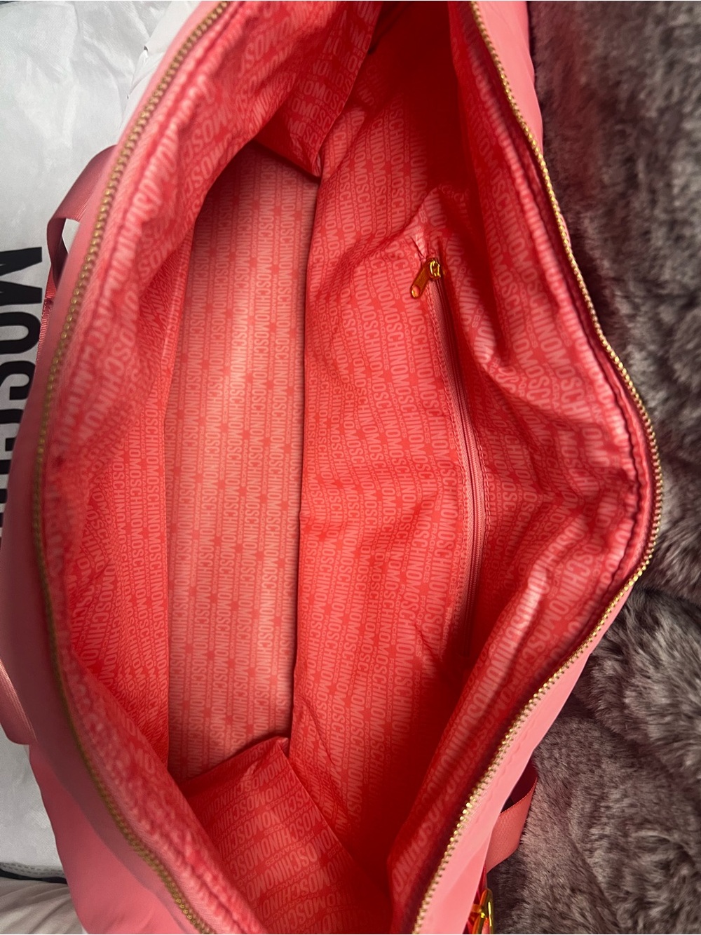 GWP Moschino Pink & White Quilted Logo Tote travel - Picture 3 of 7